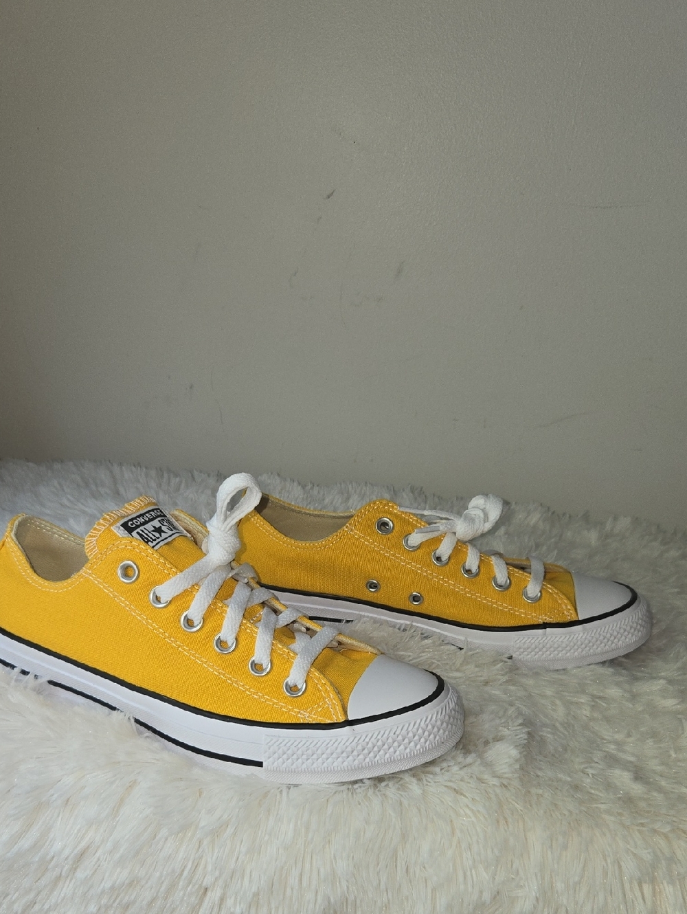 Converse Chuck Taylor All Star Yellow Ox Sneakers Women US 12  Style: 130129F